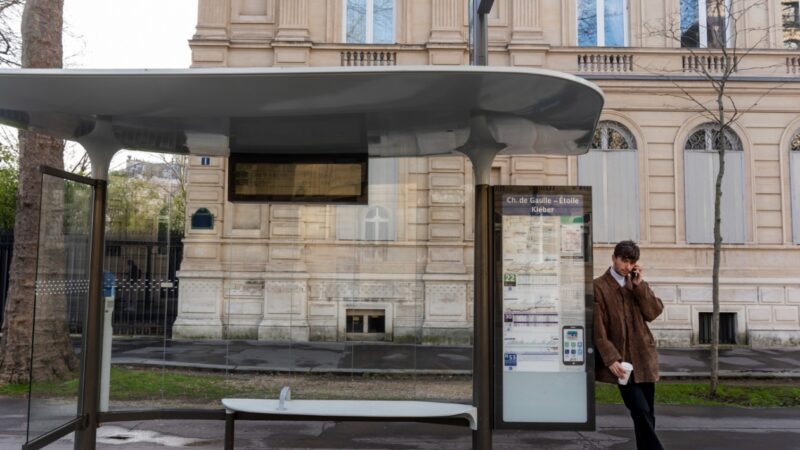Przystanek autobusowy w Konstancinie-Jeziornie zamieni się w plener filmowy