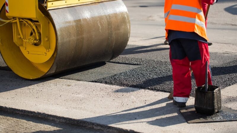 Renowacja duktu leśnego w Czarnowie przed Wielkanocą