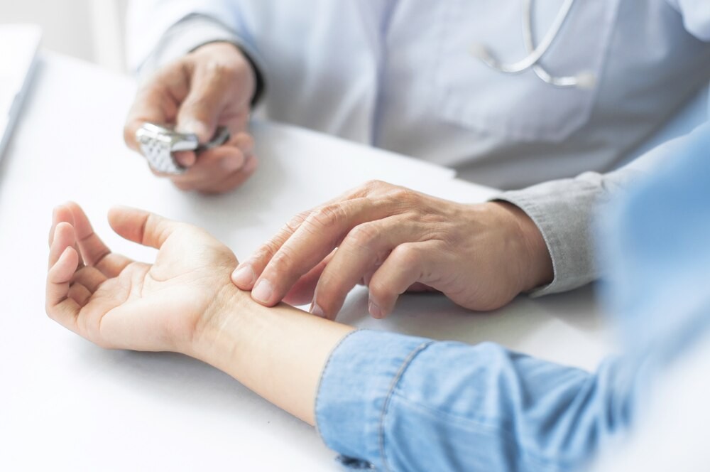 Nabór na telemedyczne opaski bezpieczeństwa dla seniorów – zgłoszenia do 8 maja