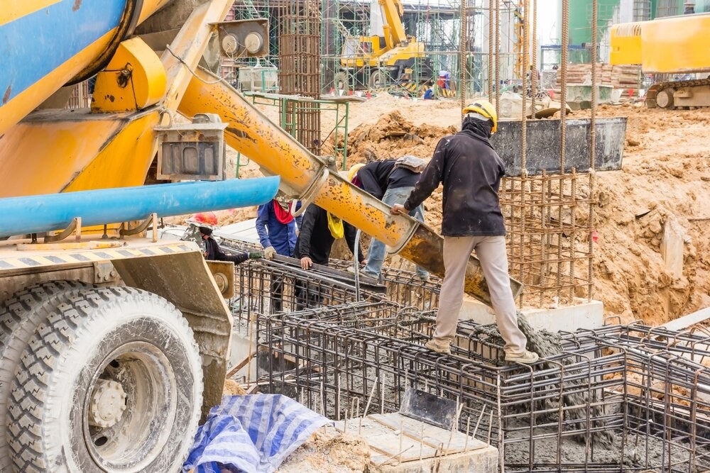Nowe boiska przy Trójce – gmina ogłasza przetarg na modernizację