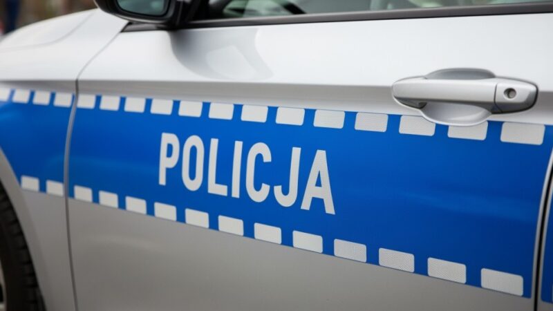 Czterech poszukiwanych zatrzymanych przez policję